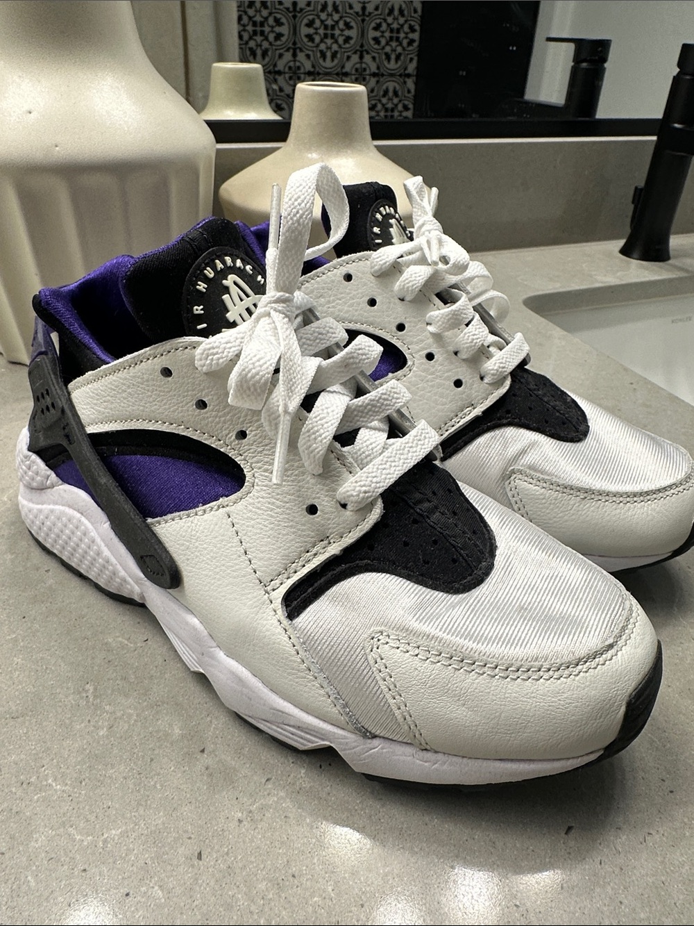 Nike huaraches woman’s